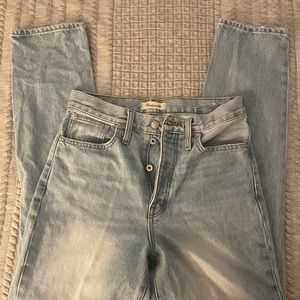 NWOT - Madewell Classic Straight Jean w/ Knee Rips & Button Fly